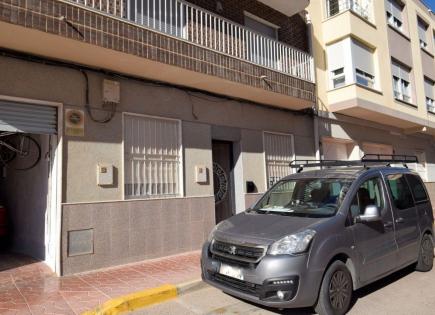House for 150 000 euro in Guardamar del Segura, Spain