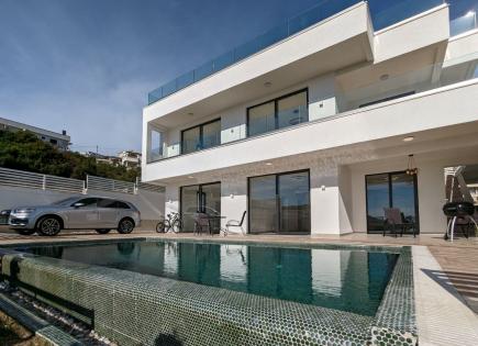 Villa for 990 000 euro in Utjeha, Montenegro