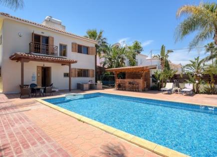 Villa for 950 000 euro in Protaras, Cyprus