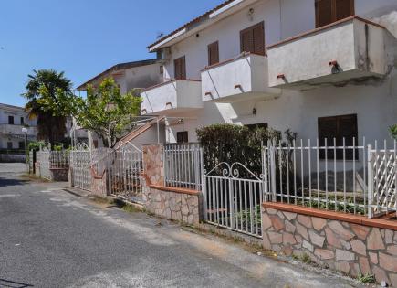 Apartamento para 29 000 euro en Scalea, Italia