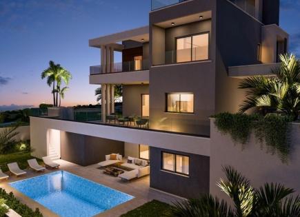 Villa for 1 600 000 euro in Limassol, Cyprus