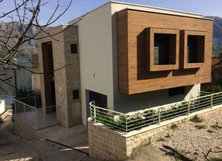 Villa for 1 350 000 euro in Stoliv, Montenegro