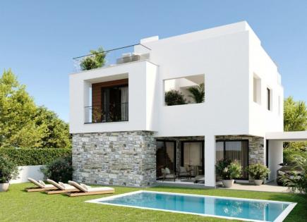 Villa for 515 000 euro in Larnaca, Cyprus