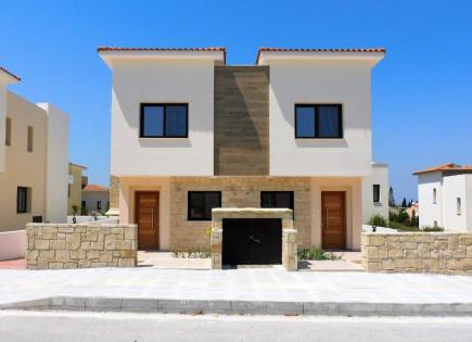 Villa for 349 000 euro in Coral Bay, Cyprus