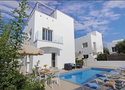 Villa for 495 000 euro in Protaras, Cyprus