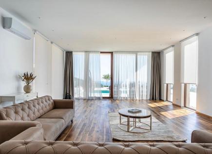 Villa for 2 600 000 euro in Krimovica, Montenegro