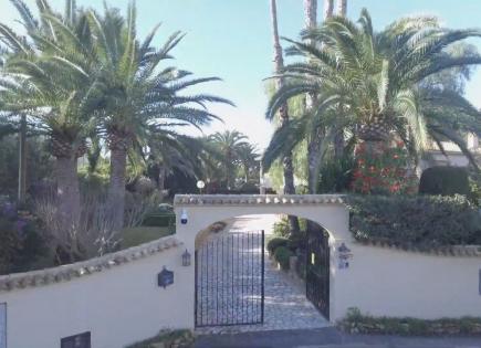 Villa for 1 095 000 euro in Alfas del Pi, Spain