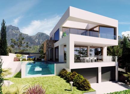 Villa for 680 000 euro in Polop de la Marina, Spain
