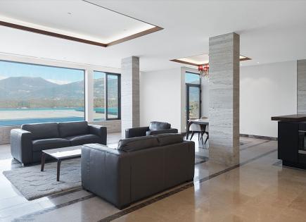 Penthouse for 2 200 000 euro on Lustica peninsula, Montenegro