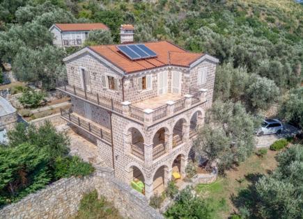 Villa for 2 850 000 euro in Rezevici, Montenegro