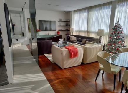 Penthouse for 2 500 000 euro in Tel Aviv, Israel