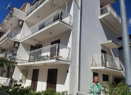 Haus für 340 000 euro in Igalo, Montenegro