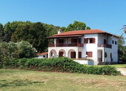 Villa for 1 100 000 euro in Kassandra, Greece