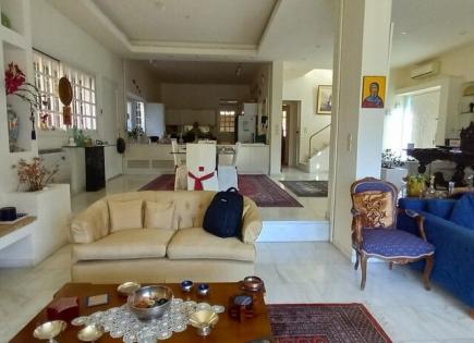 Villa for 1 000 000 euro in Voula, Greece