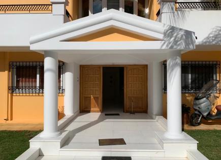 Villa for 1 600 000 euro in Saronida, Greece
