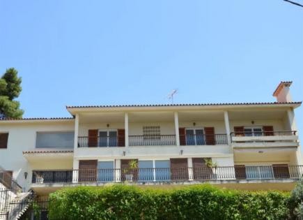 House for 2 050 000 euro in Agios Stefanos, Greece