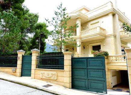 Villa for 1 630 000 euro in Agios Stefanos, Greece