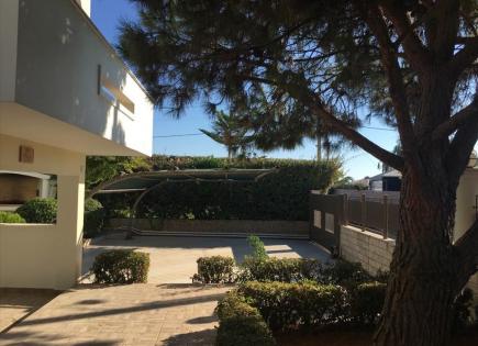 Villa for 900 000 euro in Nea Makri, Greece