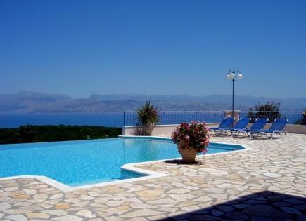 Villa for 1 600 000 euro in Corfu, Greece