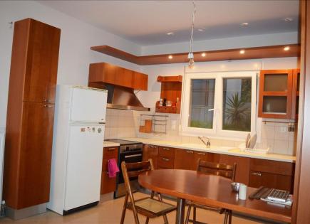 Flat for 150 000 euro in Lagonisi, Greece