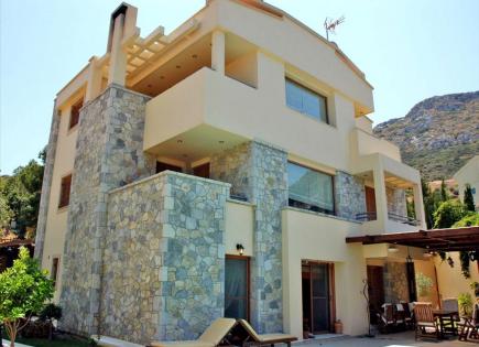 Villa for 1 800 000 euro in Agios Konstantinos, Greece
