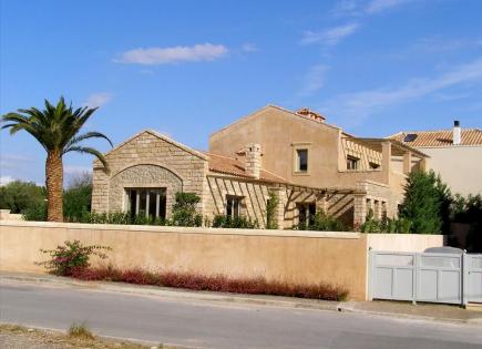 Villa for 1 600 000 euro in Voula, Greece