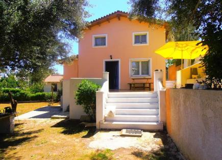 House for 420 000 euro in Saronida, Greece