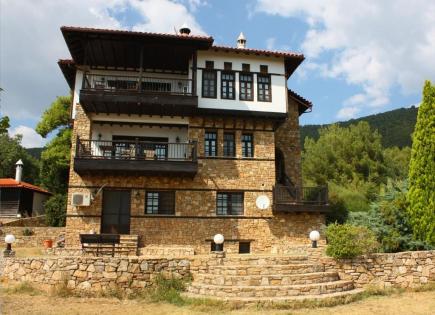 Villa for 1 500 000 euro in Poligiros, Greece