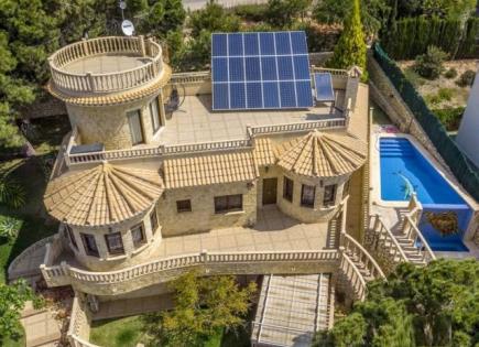 Villa for 1 150 000 euro in Campoamor, Spain