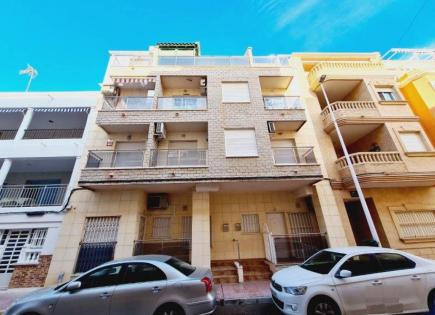 Penthouse for 179 000 euro in Torrevieja, Spain