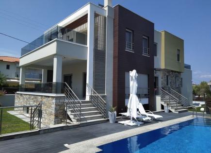 Villa for 1 500 000 euro in Sani, Greece