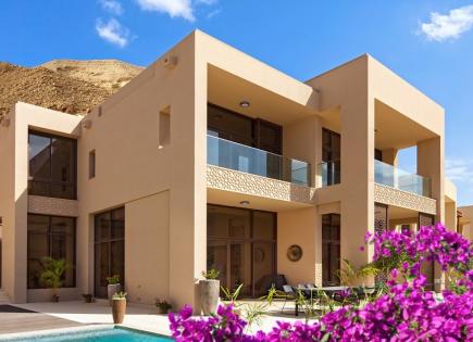 Villa for 810 793 euro in Muscat, Oman