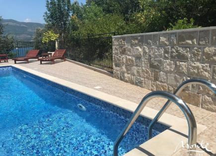 Flat for 250 000 euro in Tivat, Montenegro