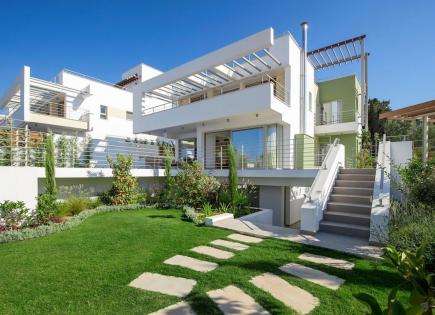 Villa for 2 150 000 euro in Paphos, Cyprus