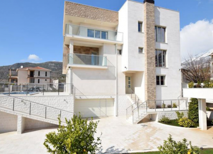Villa for 2 200 000 euro in Becici, Montenegro