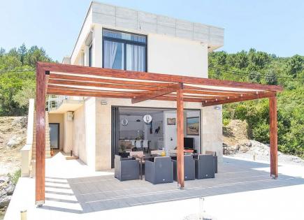 Villa for 1 750 000 euro in Durasevici, Montenegro