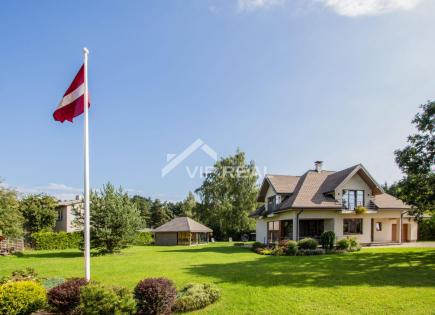 House for 375 000 euro in Jurmala, Latvia