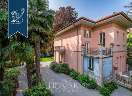 Villa for 2 500 000 euro in Como, Italy