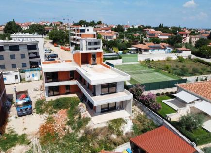 House for 1 300 000 euro in Porec, Croatia