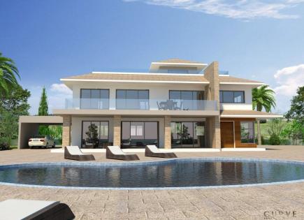 Villa for 5 400 000 euro in Larnaca, Cyprus