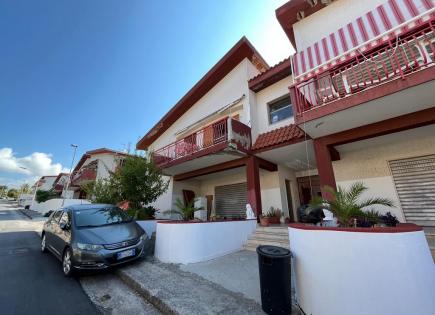 Flat for 48 000 euro in Scalea, Italy