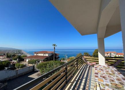 Flat for 169 000 euro in Scalea, Italy