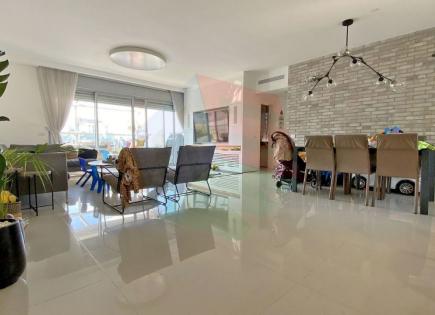 Penthouse for 2 000 000 euro in Tel Aviv, Israel