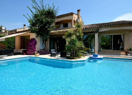 Villa in Juan-les-Pins, France (price on request)