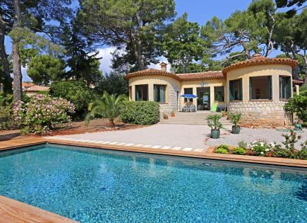 Villa in Antibes, France (price on request)