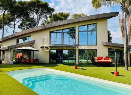 Villa in Golfe-Juan, France (price on request)
