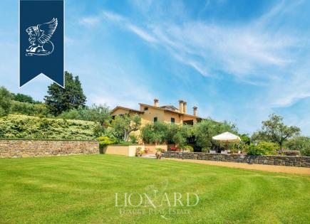 Villa para 4 500 000 euro en Prato, Italia