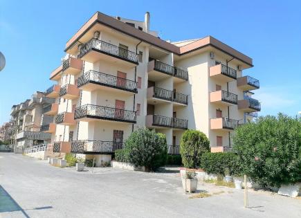 Penthouse for 35 000 euro in Scalea, Italy
