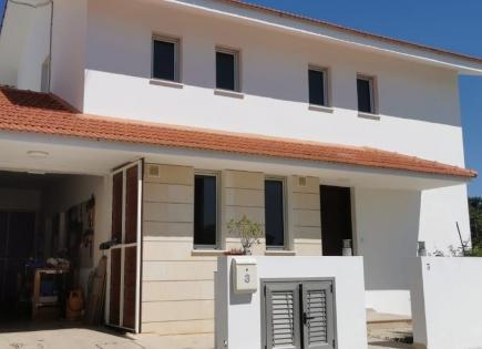 Townhouse for 300 000 euro in Larnaca, Cyprus