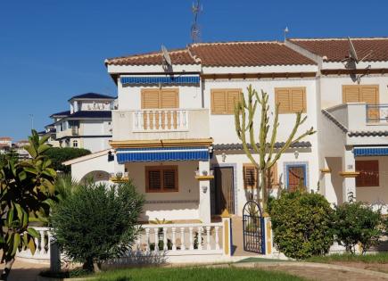 Townhouse for 275 000 euro in Torrevieja, Spain